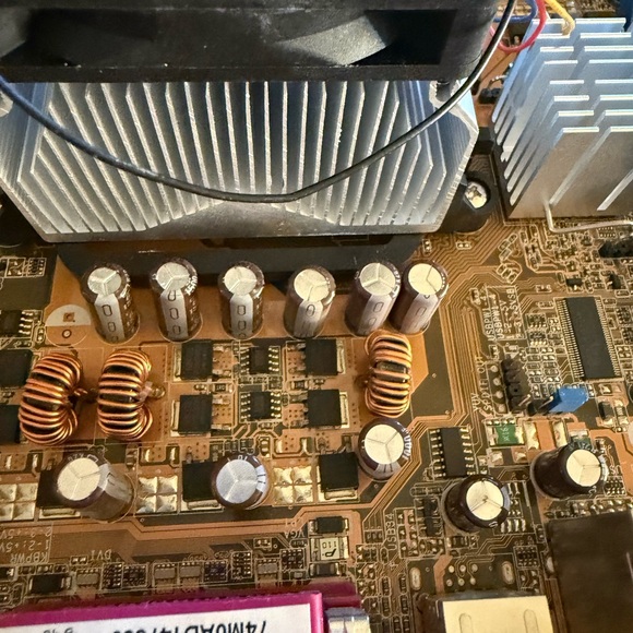 Asus M2A-VM AMD Socket AM2 Desktop Motherboard @MB157 - Picture 6 of 7